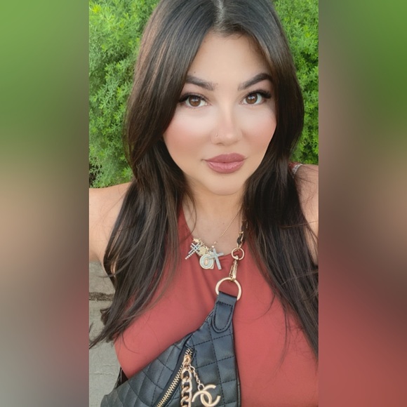 Meet your Posher, Quel - Picture 2 of 3